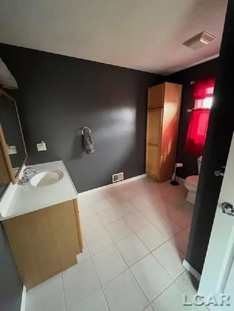2215 Tim-cin, Adrian, MI 49221 photo 30