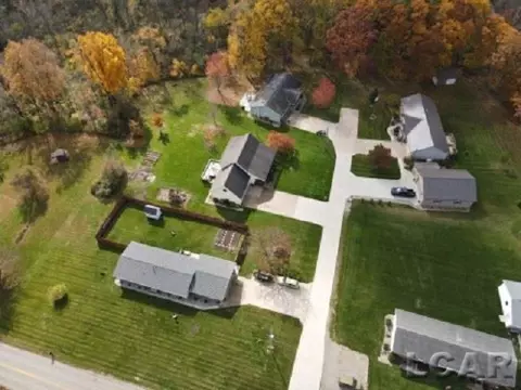 2215 Tim-cin, Adrian, MI 49221 photo 6