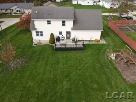 2215 Tim-cin, Adrian, MI 49221 photo 9