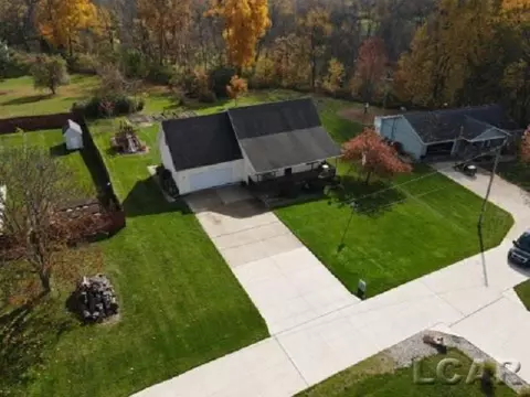 2215 Tim-cin, Adrian, MI 49221 photo 2