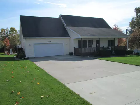 2215 Tim-cin, Adrian, MI 49221