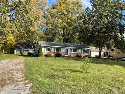 2562 Consear, Lambertville, MI 48144