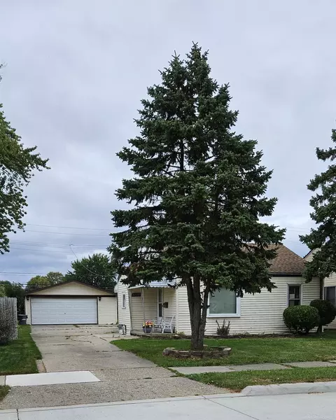 22619 Furton, Saint Clair Shores, MI 48082