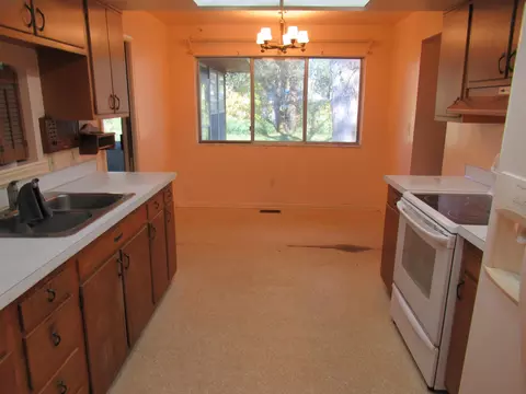 1525 Flushing, Flushing, MI 48433 photo 8