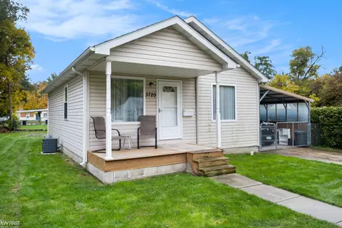 3720 Ivanhoe, Flint, MI 48506 photo 2