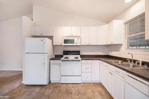 3720 Ivanhoe, Flint, MI 48506 photo 8