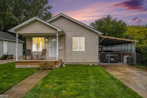 3720 Ivanhoe, Flint, MI 48506 photo 3