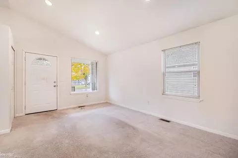 3720 Ivanhoe, Flint, MI 48506 photo 4