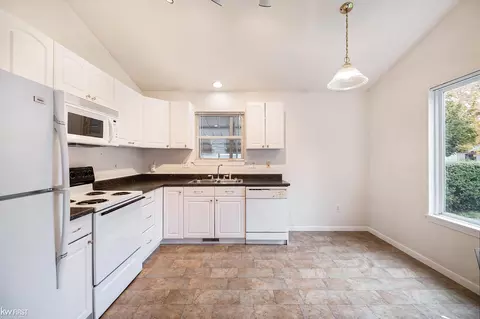 3720 Ivanhoe, Flint, MI 48506 photo 9