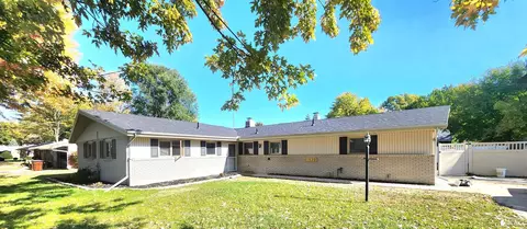7528 Apache, Temperance, MI 48182 photo 3