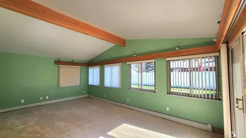 7528 Apache, Temperance, MI 48182 photo 5