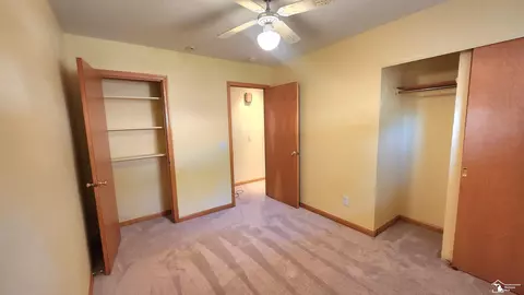 7528 Apache, Temperance, MI 48182 photo 22