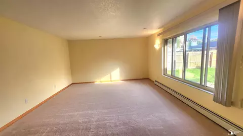 7528 Apache, Temperance, MI 48182 photo 10