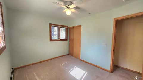 7528 Apache, Temperance, MI 48182 photo 24