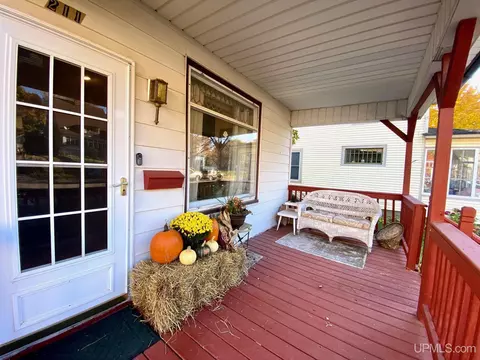 211 W Barnum, Ishpeming, MI 49849 photo 8