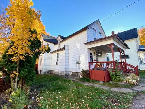 211 W Barnum, Ishpeming, MI 49849 photo 4