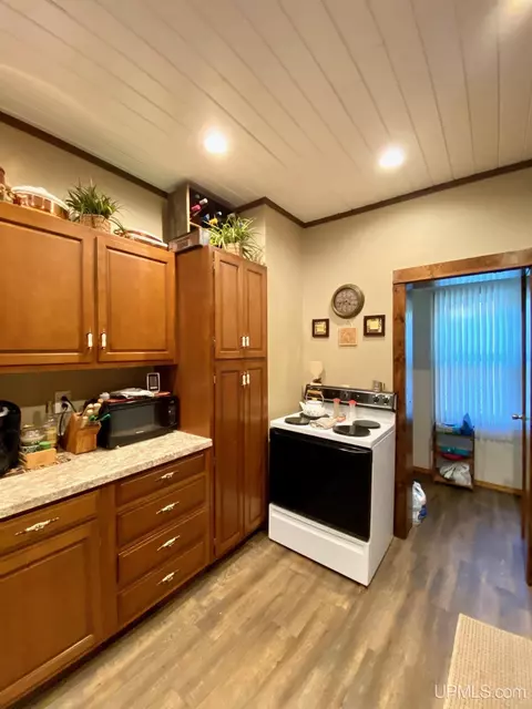 211 W Barnum, Ishpeming, MI 49849 photo 25