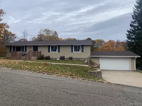 1157 Forest, Niagara, WI 54151