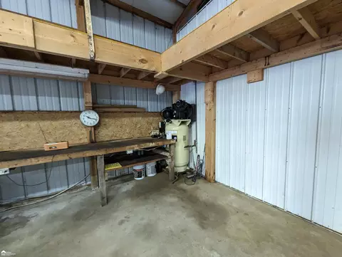 6471 Torrey, Flint, MI 48507 photo 17