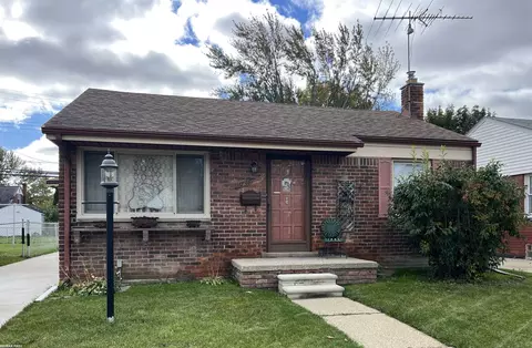 16734 Toepfer, Eastpointe, MI 48021