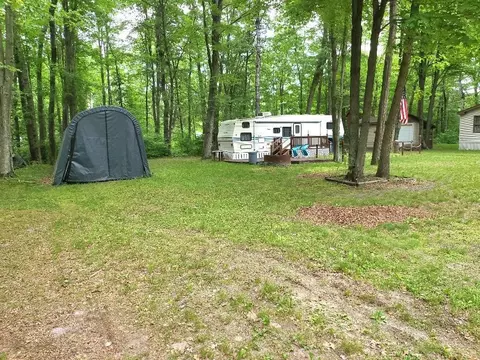 691 N Birch, Gladwin, MI 48624 photo 2