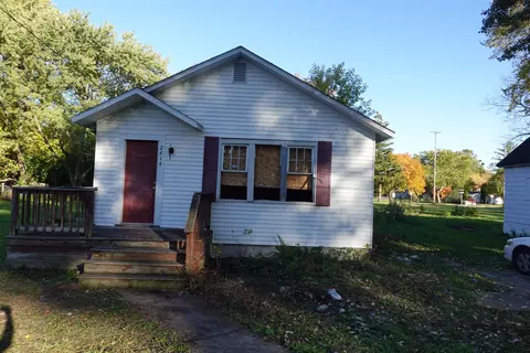 2414 Hazelwood, Saginaw, MI 48601