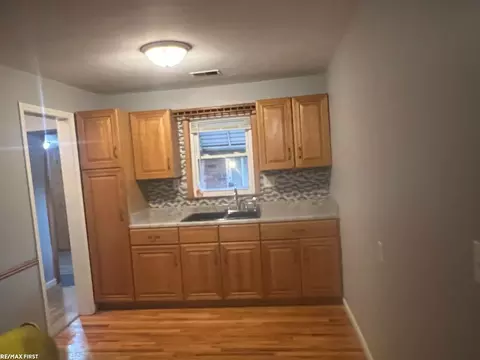 3875 Norbert, Warren, MI 48091 photo 5