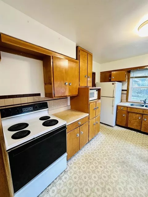 712 Cooper Lk, Ishpeming, MI 49849 photo 6
