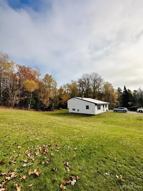 712 Cooper Lk, Ishpeming, MI 49849 photo 24