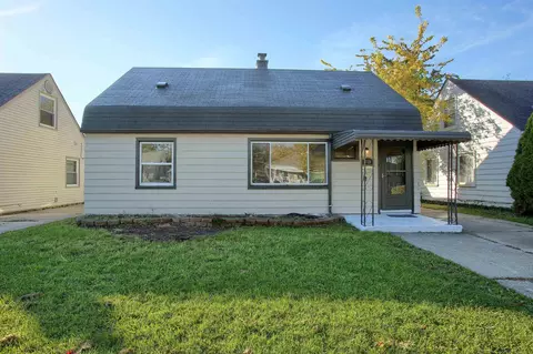 17328 Lincoln, Eastpointe, MI 48021