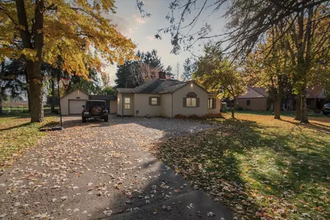 19905 Gratiot, Merrill, MI 48637