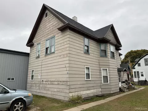216-218 Stephenson, Escanaba, MI 49829 photo 2