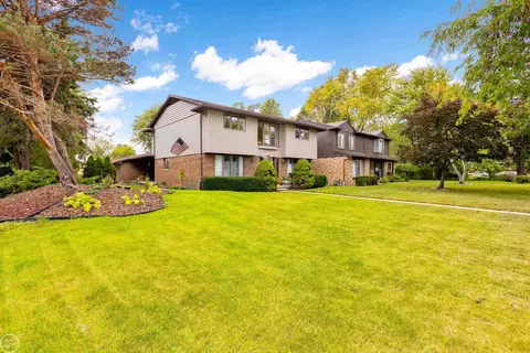 20704 Woodland, Harper Woods, MI 48225