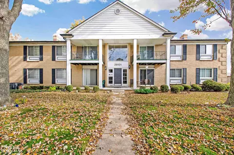 29101 Hayes #31, Warren, MI 48088