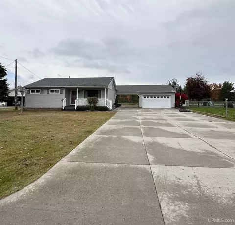 6968 M5, Escanaba, MI 49829