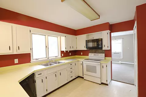 6082 W W Riv, Flushing, MI 48433 photo 9