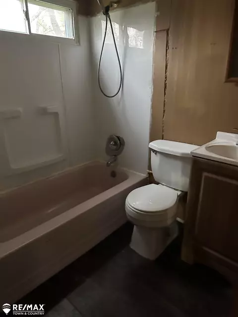 2421 S Dye, Flint, MI 48532 photo 11