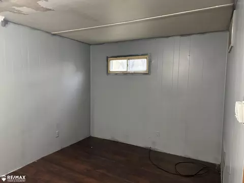 2421 S Dye, Flint, MI 48532 photo 16