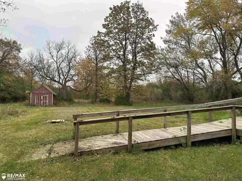 2421 S Dye, Flint, MI 48532 photo 22