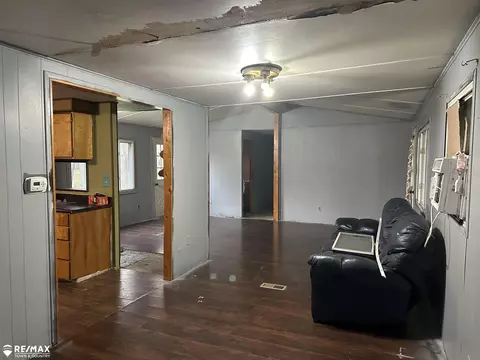 2421 S Dye, Flint, MI 48532 photo 9