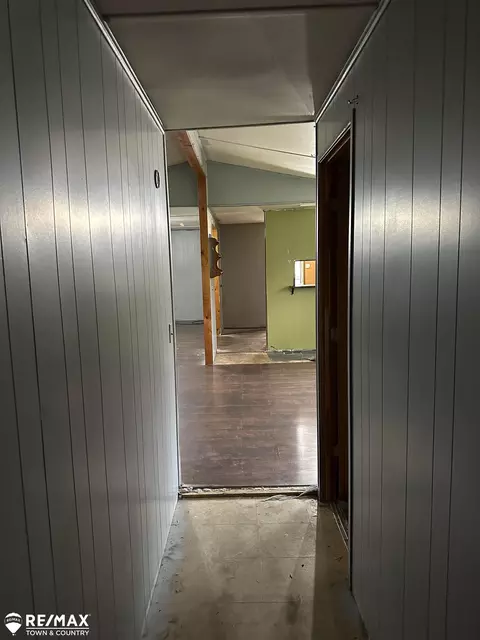 2421 S Dye, Flint, MI 48532 photo 13