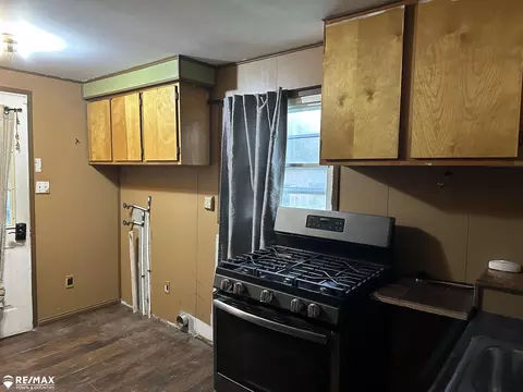2421 S Dye, Flint, MI 48532 photo 3