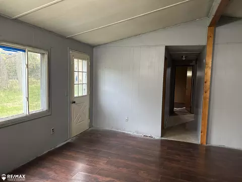 2421 S Dye, Flint, MI 48532 photo 6