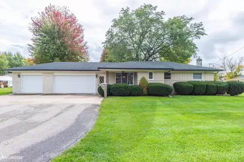 17590 22 Mile, Macomb, MI 48044