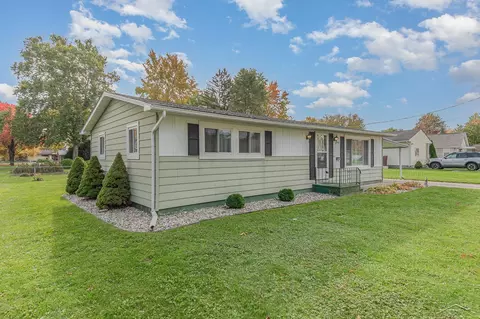 7822 Maple, Birch Run, MI 48415 photo 3
