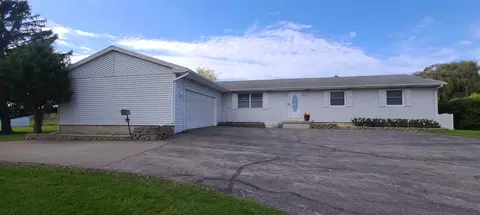 2144 Aiken, Owosso, MI 48867 photo 3
