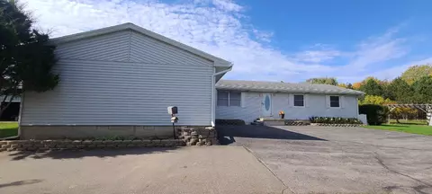 2144 Aiken, Owosso, MI 48867 photo 4