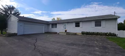 2144 Aiken, Owosso, MI 48867 photo 2