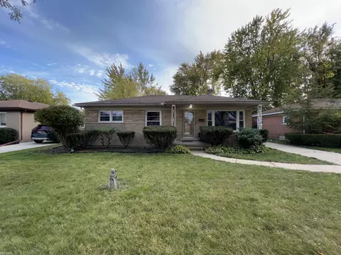 22006 E 13 Mile, Saint Clair Shores, MI 48082