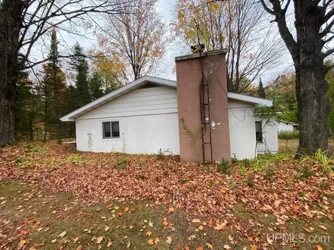 8231 32nd, Rapid River, MI 49878 photo 4
